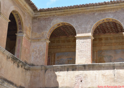 Il chiostro della foresteria nella Casa Alta della Certosa di San Lorenzo a Padula