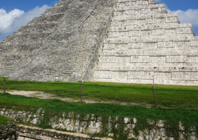 Chichen Itza Piramide di Kukulkan con-iguana - Diario di viaggio in Messico