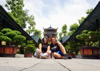 Foto-di-gruppo-a-Bai-Dinh-Pagoda