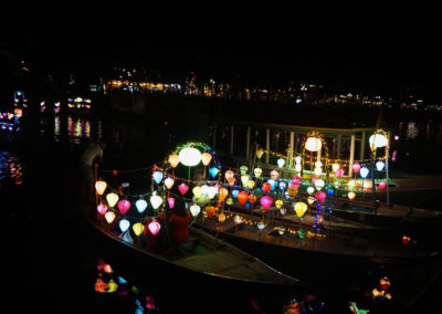 Lanterne-di-notte-sul-fiume--Hoi-An