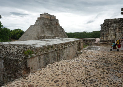 Veduta su piattaforma rialzata di Uxmal - Sito-archeologico-Edzna - Diario di viaggio in Messico