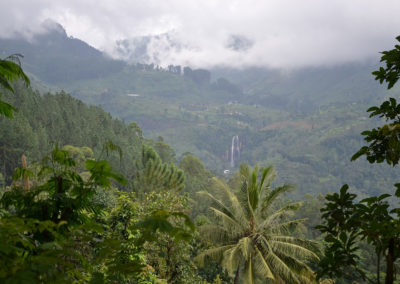 Tea Bush Ramboda, panorama vallata con cascate Ramboda - Diario sdi viaggio in Sri Lanka