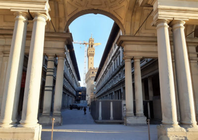 Ingresso cortile degli Uffizi dall'Arno - 3 giorno a Firenze