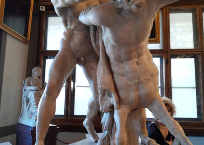 Statue lungo il corridoio agli Uffizi - 3 giorni a Firenze