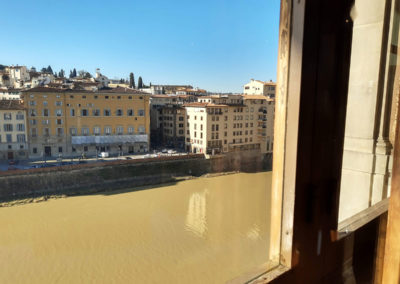 L'Arno attraverso le finestre degli Uffizi - 3 giorni a Firenze