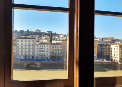 L'Arno attraverso le finestre degli Uffizi - 3 giorni a Firenze