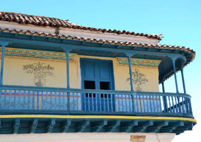 Balcone la Galería de Arte Universal Benito Ortiz, Trinidad - Diario di viaggio a Cuba