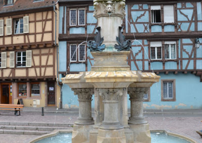 Roesselmann Fountain nella Place de Six Montagnes Noires, Colmar - Diario di viaggio in Alsazia