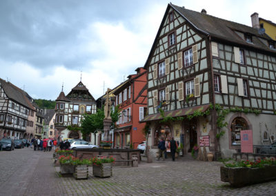 Veduta piazza dalla Chiesa de la Sainte Croix, Kaysersberg- Diario di viaggio in Alsazia