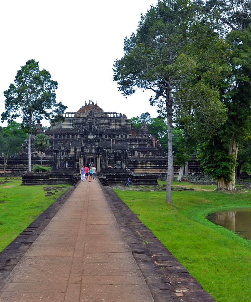 Baphuon-Temple,-Angkor-Thom,-Siem-Reap.