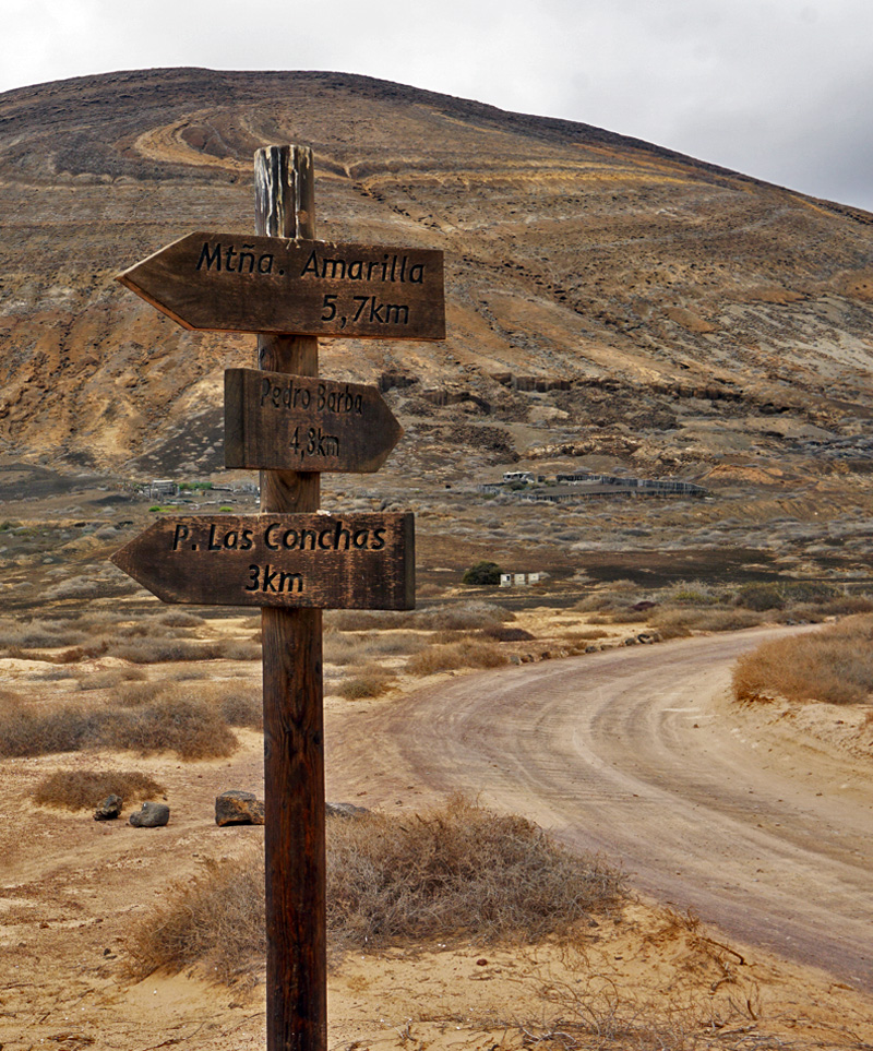 La-Aguja-Grande-e-indicazioni,-La-Graciosa.