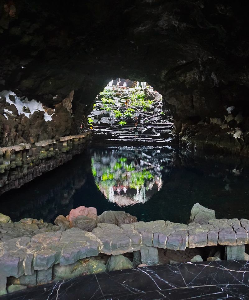 Túnel-de-la-Atlántida,-Jameos-del-Agua,-Lanzarote