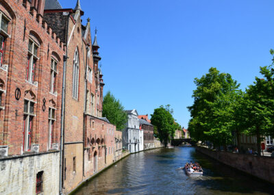 I canale nel quartiere Huidenvettersplein,-Bruges