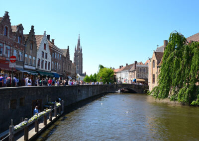 I canale nel quartiere Huidenvettersplein,-Bruges