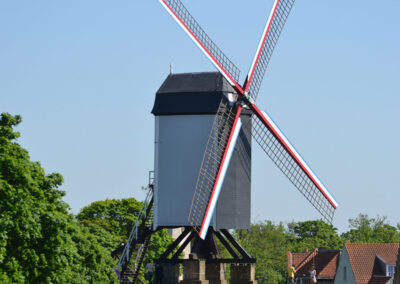 Parco di Kruisvest con mulino,-Bruges