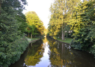 Un canale-alberato al tramonto di Bruges