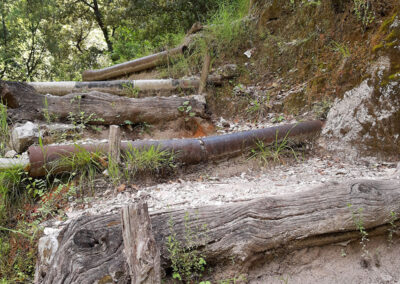 Il sentiero sterrato per la valle delle Ferriere