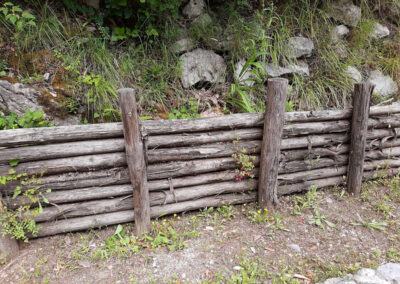 Le palizzate in legno sulla Valle delle ferriere