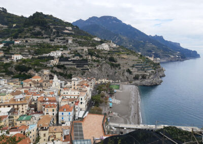 La spiaggia di Minori dal percorso Ravello-Minori