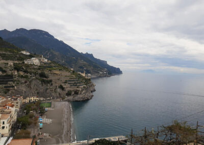 La spiaggia di Minori dal percorso Ravello-Minori