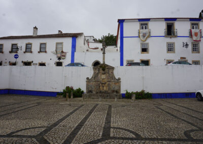 Praca de Santa Maria con Pelourinho de Obidos