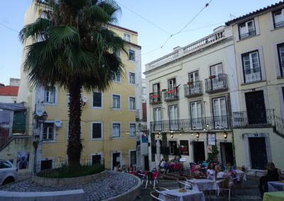 Largo de Sao Miguel, Alfama, Lisbona