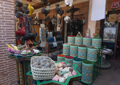 bottega lattoniera in Place des Ferblantiers, Marrakech